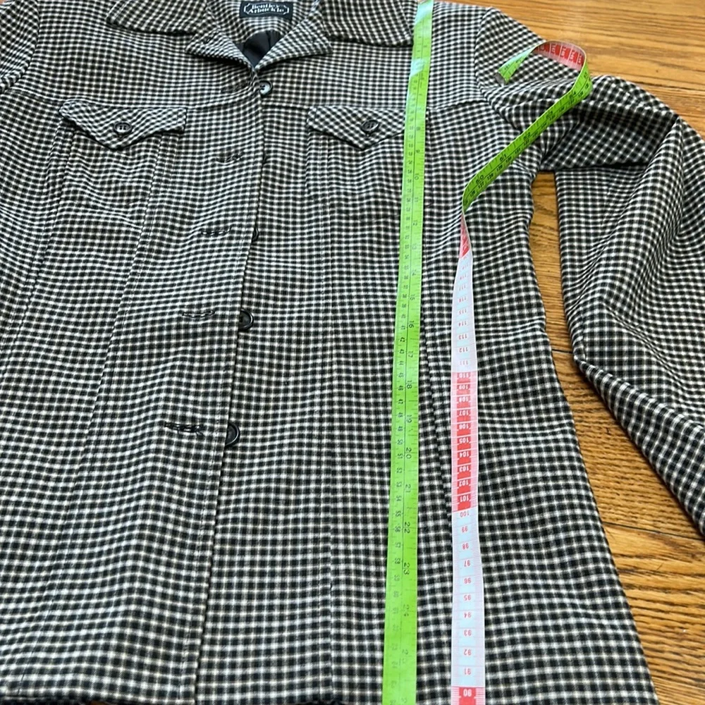 Bentley Arbuckle Vintage check jacket. Lined, brown/cream/black. Size 12. - Picture 8 of 13